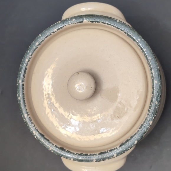 Home & Garden Party 2002 Handmade Stoneware Bean Pot. - Picture 5 of 13